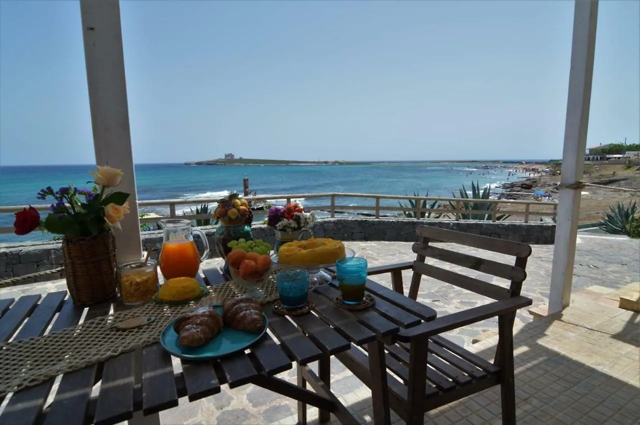 Casa vacanze La Camparia. Villa Portopalo Di Capo Passero Italia