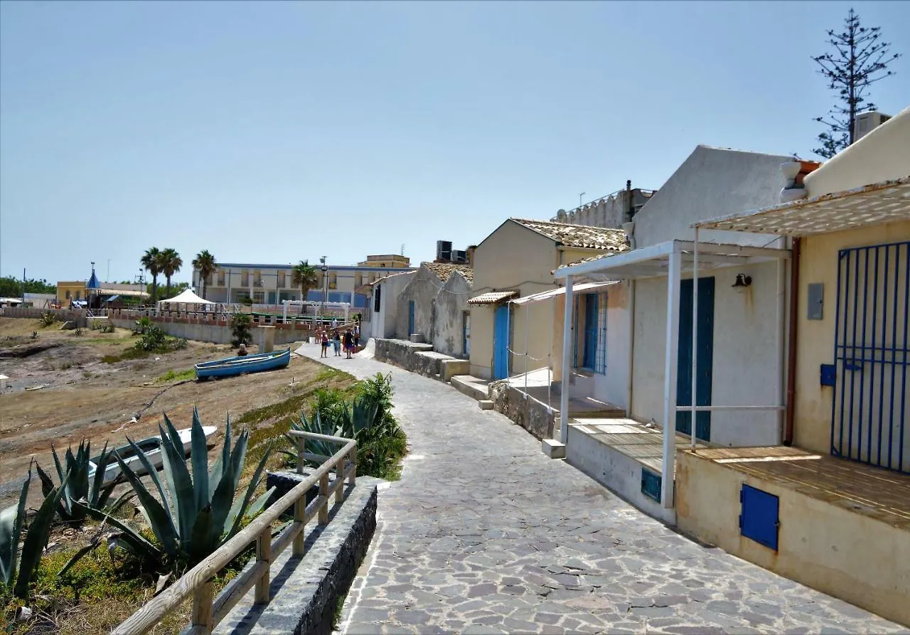 Casa vacanze La Camparia. Villa Portopalo Di Capo Passero